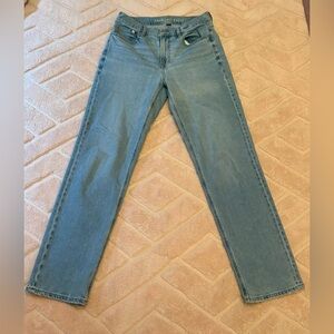 Women’s American Eagle Straight Jeans Light Wash